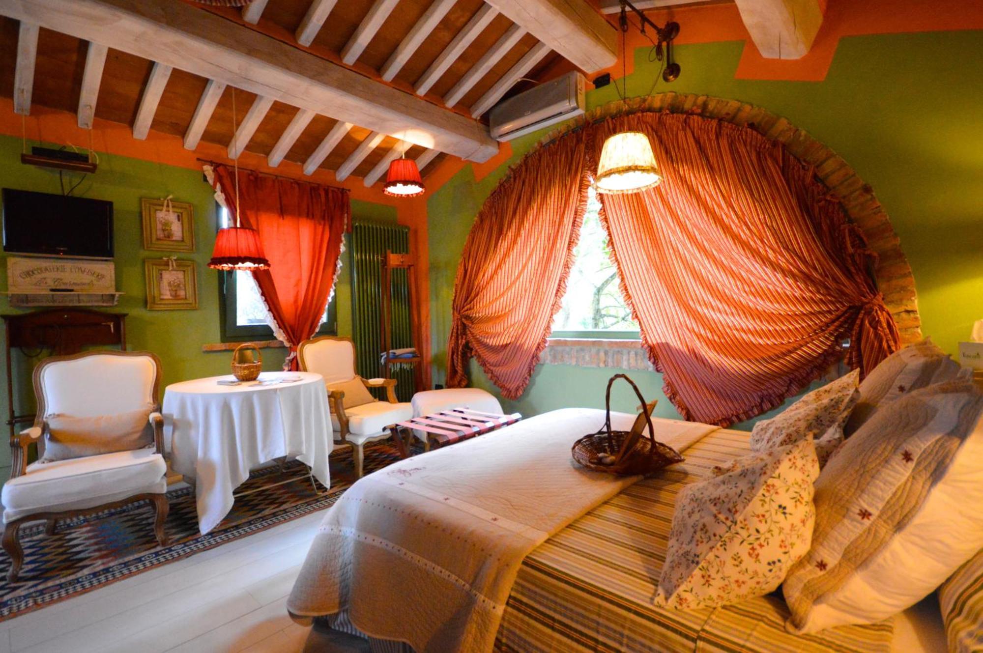 Il Vecchio Milipano Guest House มอนติปุลเชียโน ห้อง รูปภาพ